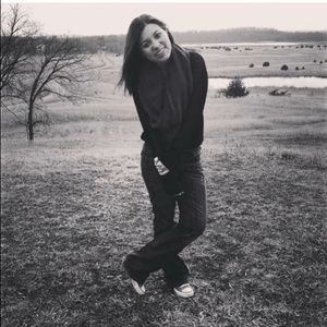 Meet your Posher, Nora